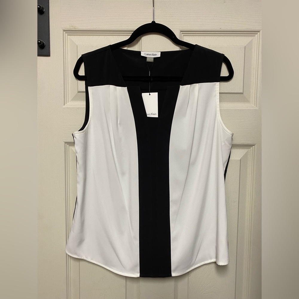 NWT Black and White Sleeveless Calvin Klein Top